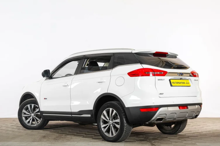 Geely Atlas 4 из 6