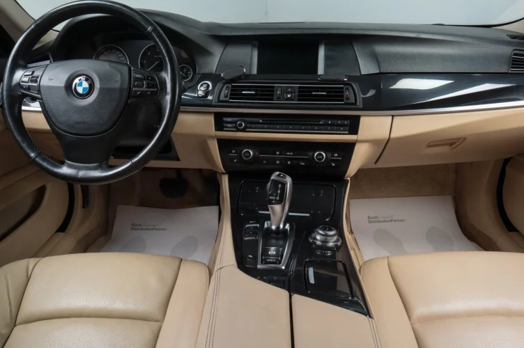 BMW 5 серия 19 из 23