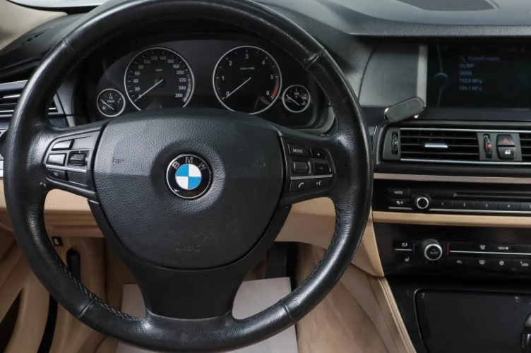 BMW 5 серия 15 из 23