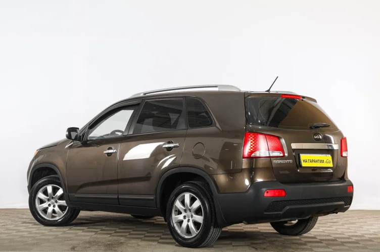 KIA Sorento 4 из 6