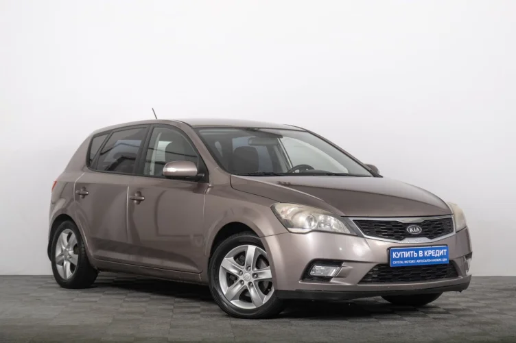 KIA cee'd 1 из 6