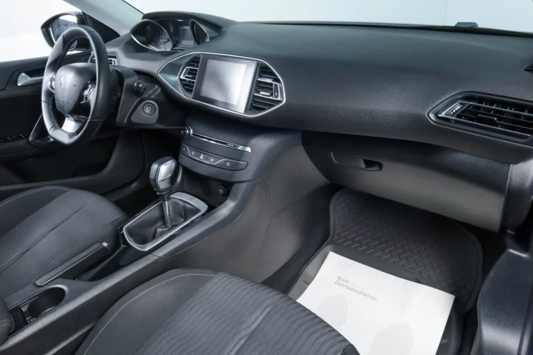 Peugeot 308 17 из 19