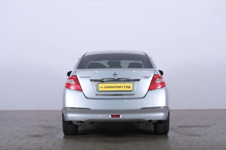 Nissan Teana 5 из 6