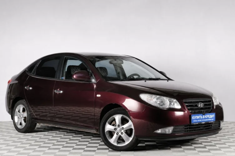 Hyundai Elantra 1 из 6