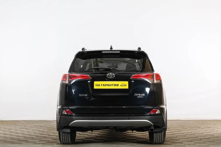 Toyota RAV4 5 из 6