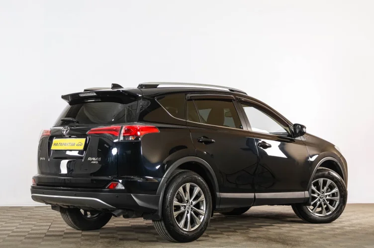 Toyota RAV4 6 из 6