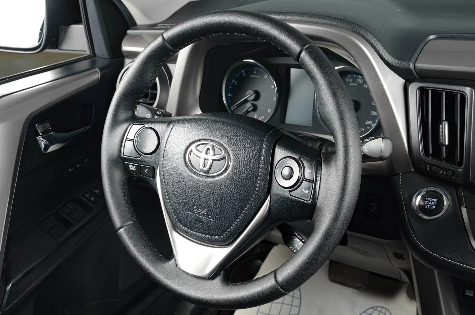 Toyota RAV4 11 из 21