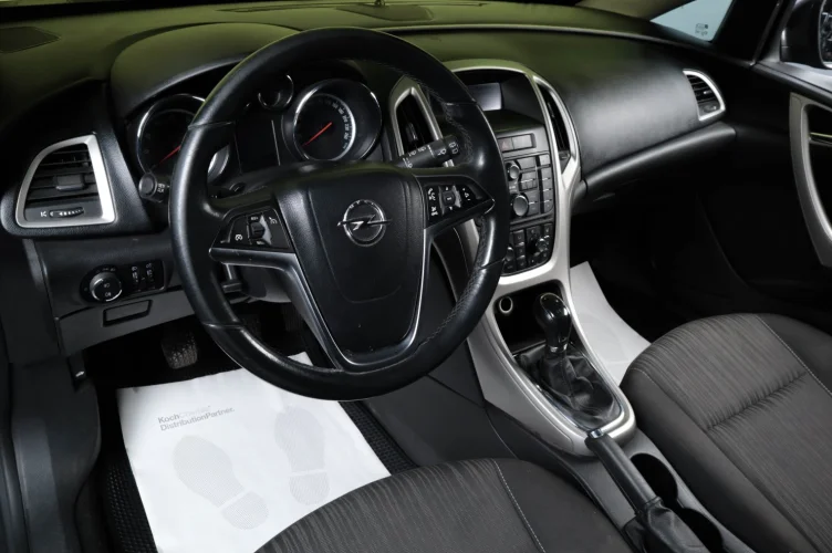 Opel Astra 10 из 18