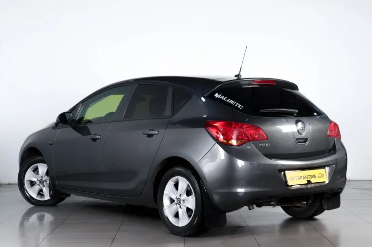 Opel Astra 7 из 18