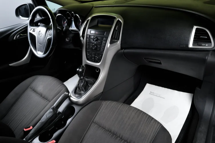 Opel Astra 8 из 18
