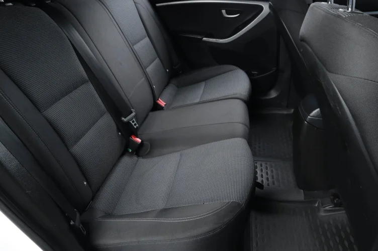 Hyundai i30 9 из 17