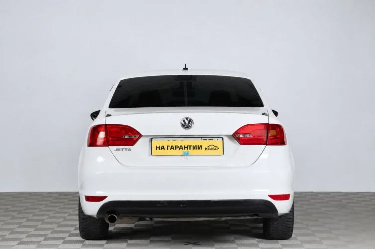 Volkswagen Jetta 5 из 6