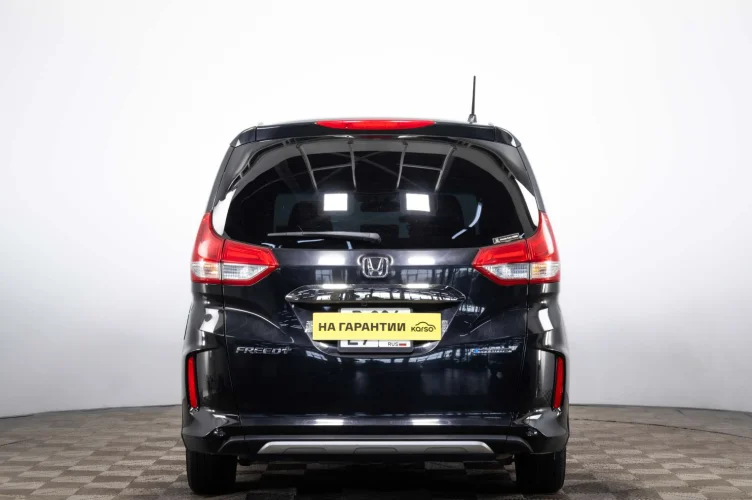 Honda Freed 5 из 6