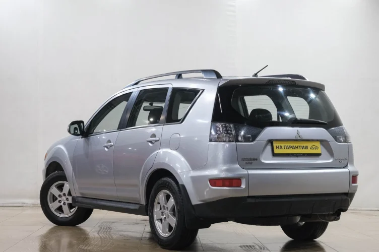 Mitsubishi Outlander 4 из 6