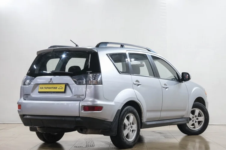 Mitsubishi Outlander 6 из 6