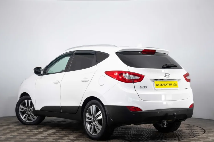 Hyundai ix35 4 из 6