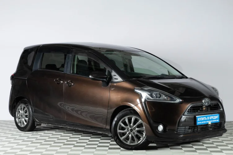 Toyota Sienta 1 из 6