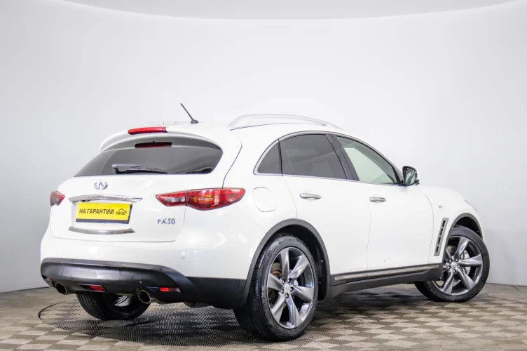 Infiniti FX37 6 из 6