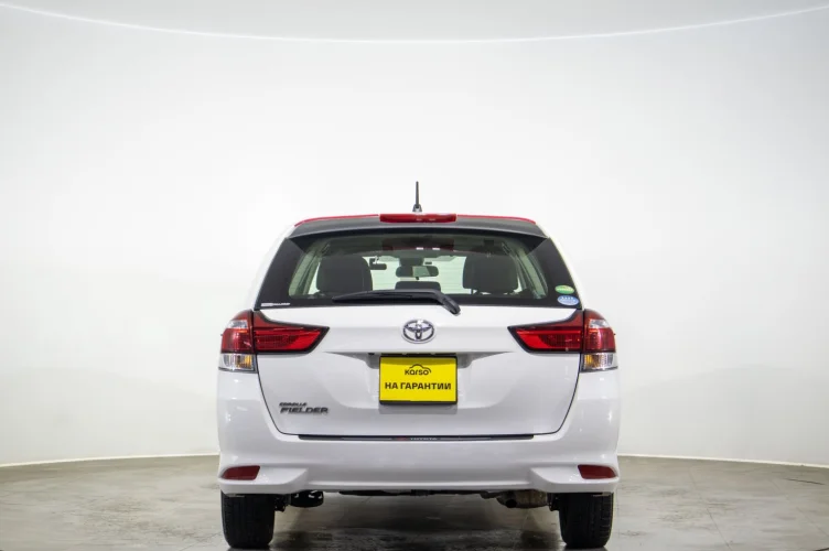 Toyota Corolla Fielder 5 из 6