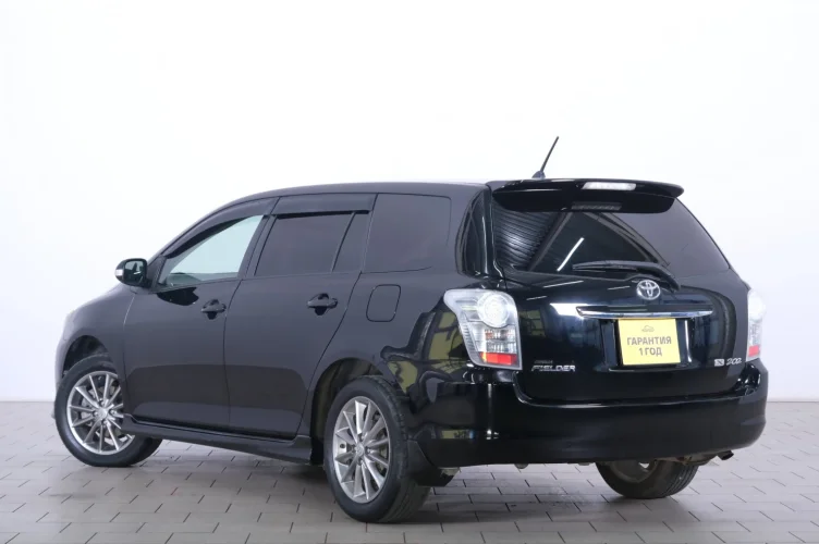 Toyota Corolla Fielder 4 из 6