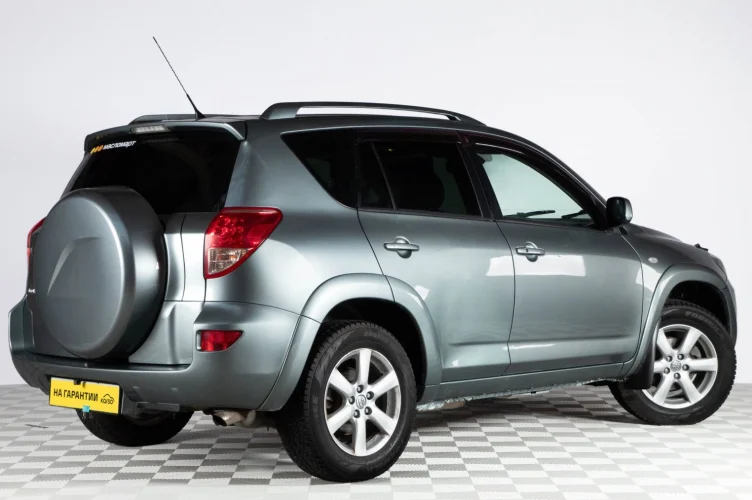 Toyota RAV4 6 из 6