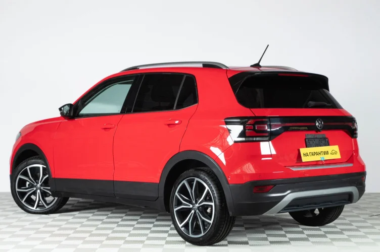 Volkswagen T-Cross 4 из 6