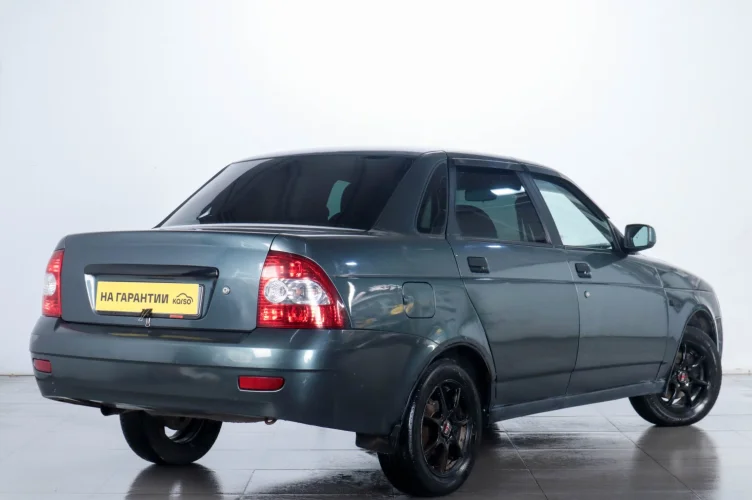 ВАЗ (LADA) Priora 4 из 12