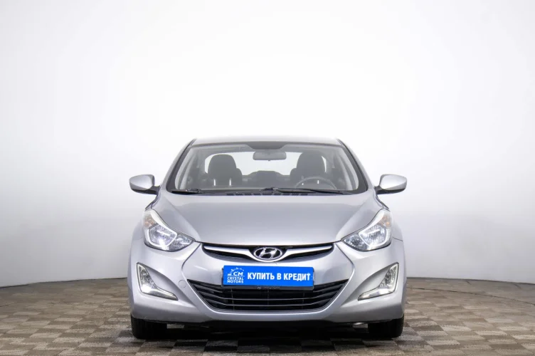 Hyundai Elantra 2 из 6