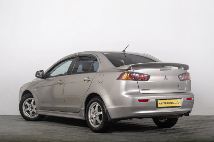 Mitsubishi Lancer 5 из 6