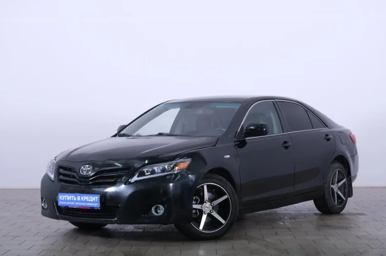 Toyota Camry 3 из 6