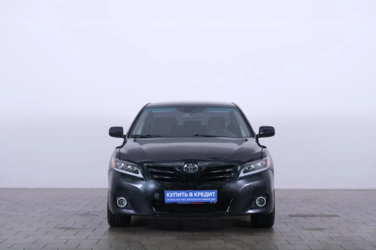 Toyota Camry 2 из 6