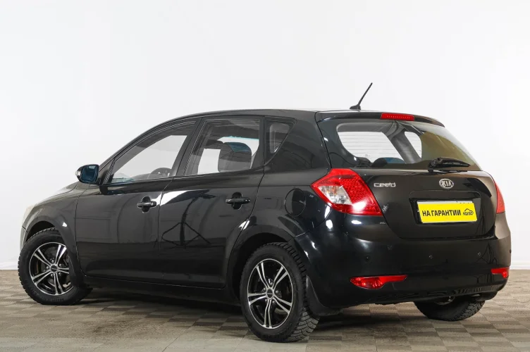 KIA cee'd 4 из 6