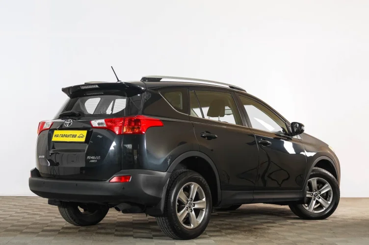 Toyota RAV4 6 из 6