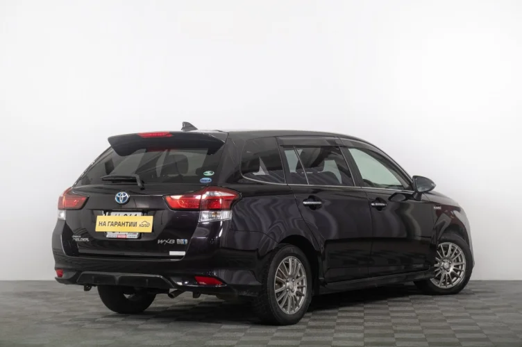 Toyota Corolla Fielder 6 из 6