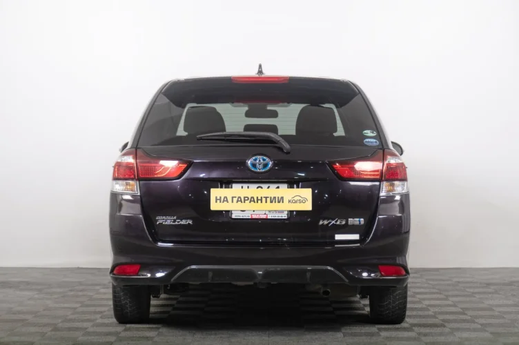 Toyota Corolla Fielder 4 из 6
