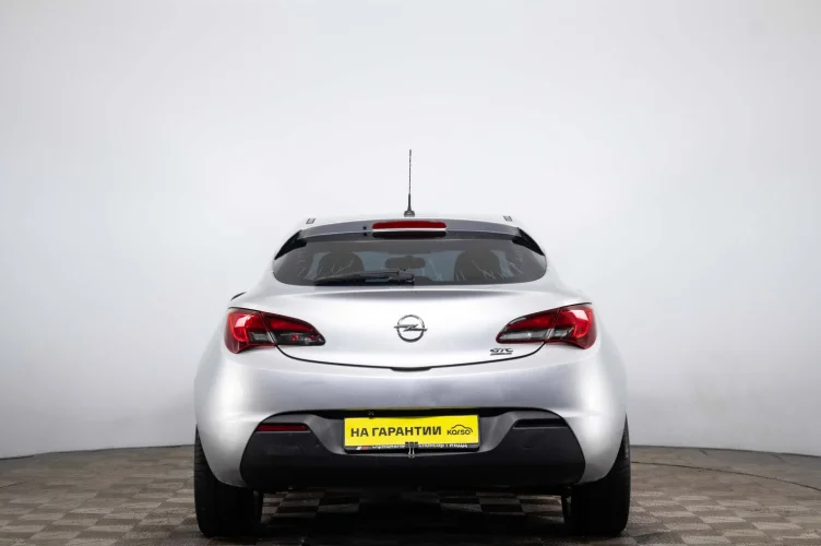 Opel Astra GTC 5 из 6
