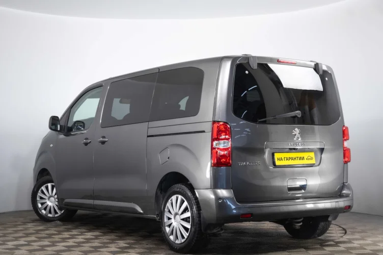 Peugeot Traveller 4 из 6