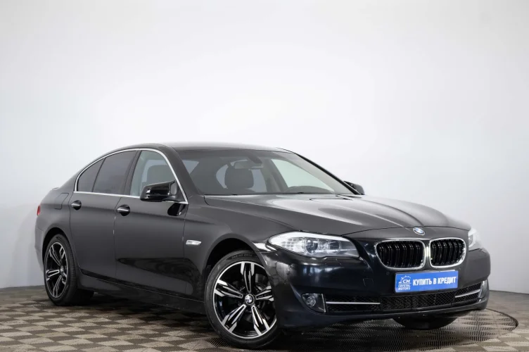 BMW 5 серия 1 из 6