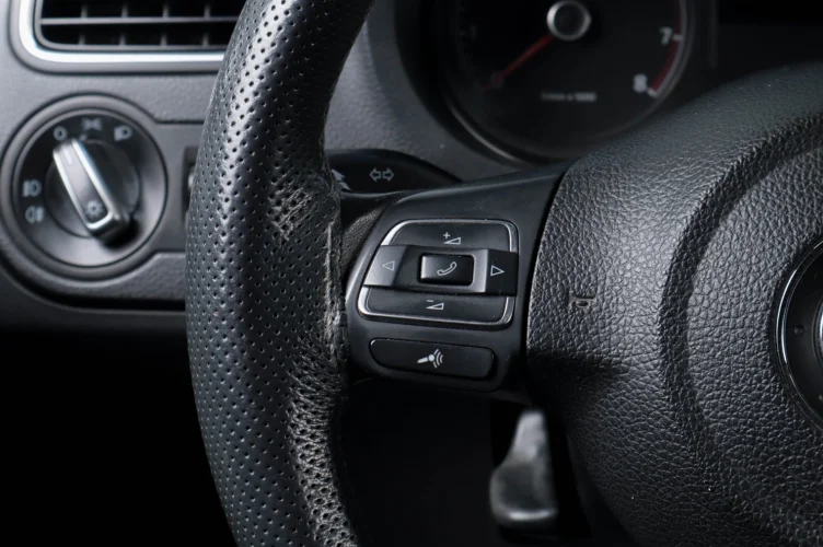 Volkswagen Polo 15 из 18