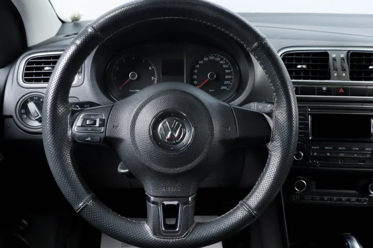 Volkswagen Polo 13 из 18