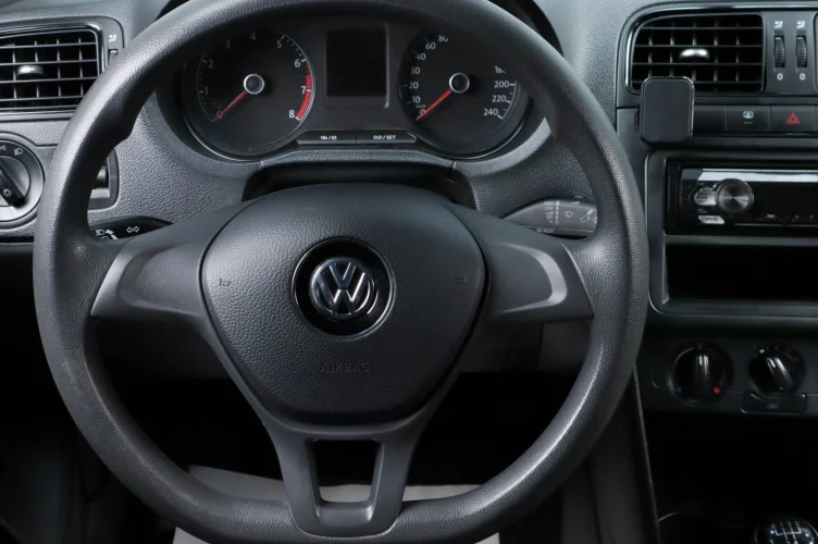 Volkswagen Polo 10 из 16