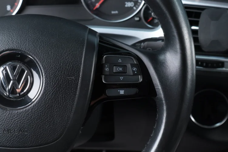 Volkswagen Touareg 12 из 21