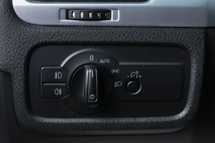 Volkswagen Touareg 17 из 21