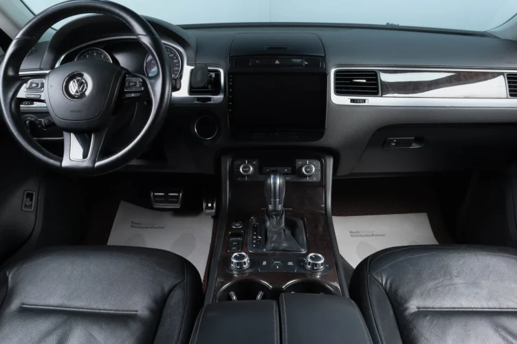 Volkswagen Touareg 8 из 21