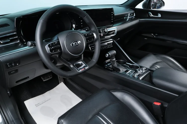 KIA K5 7 из 23