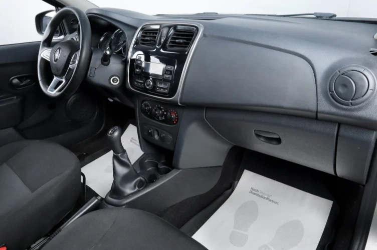 Renault Logan 7 из 13