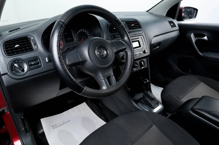 Volkswagen Polo 9 из 14