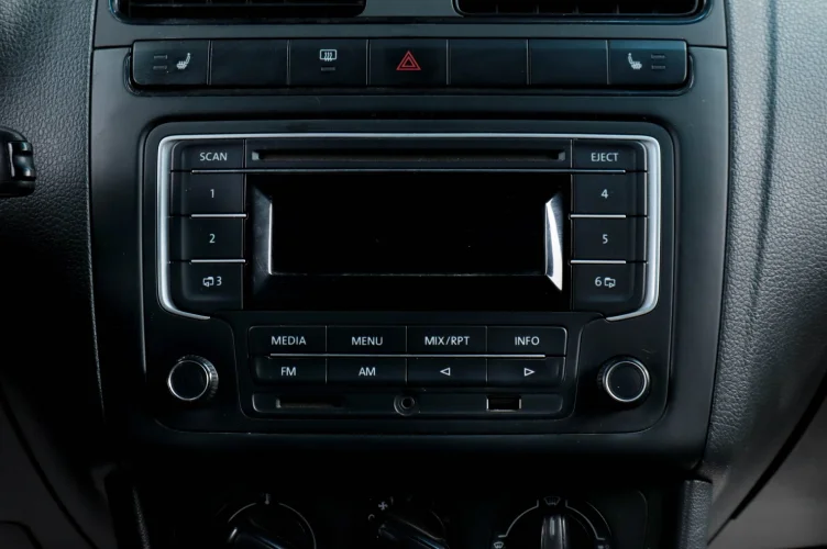 Volkswagen Polo 11 из 14