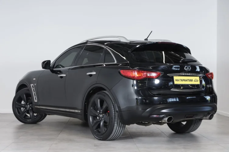 Infiniti FX37 4 из 6