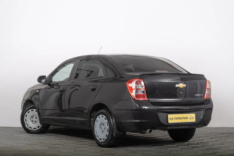 Chevrolet Cobalt 5 из 6